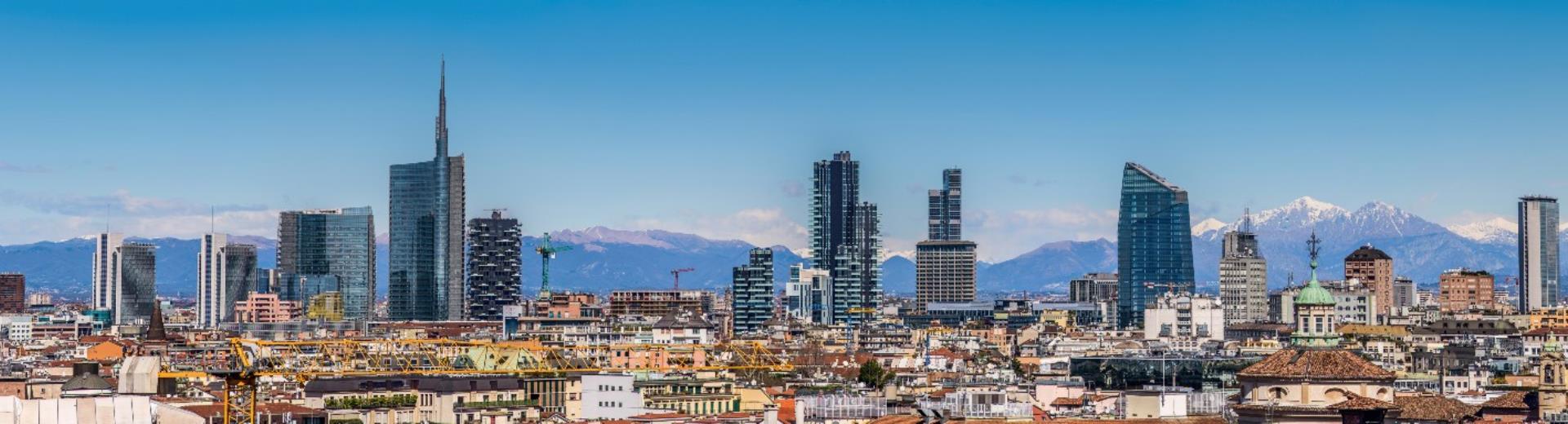 Discover Milan and its skyline