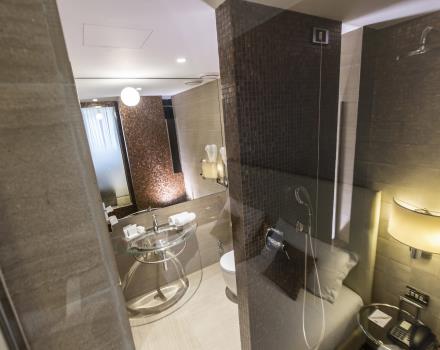 Guest Room Bath